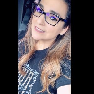 Meet your Posher, Delia